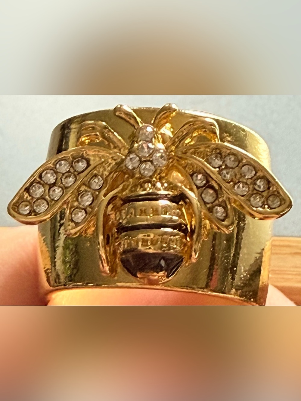 🐝 Gold Tone Bee Statement Ring with Rhinestone Accents - Picture 3 of 11